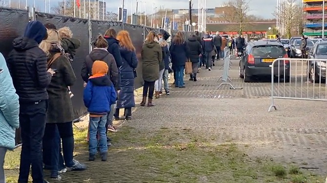 GGD opent testlocaties voor blauwe bessen