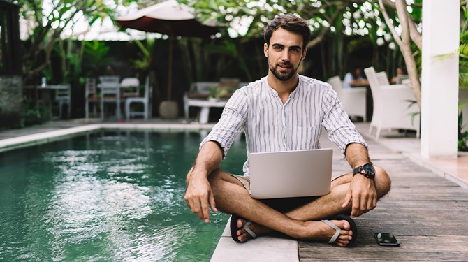 Sander deed superslim boodschappen en nu heeft hij een huis op Bali
