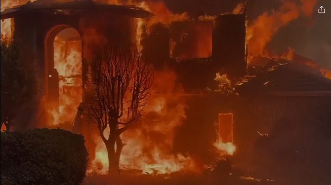 Dubbele tragedie: huis in LA afgebrand, bewoner niet bekend genoeg voor clickbait