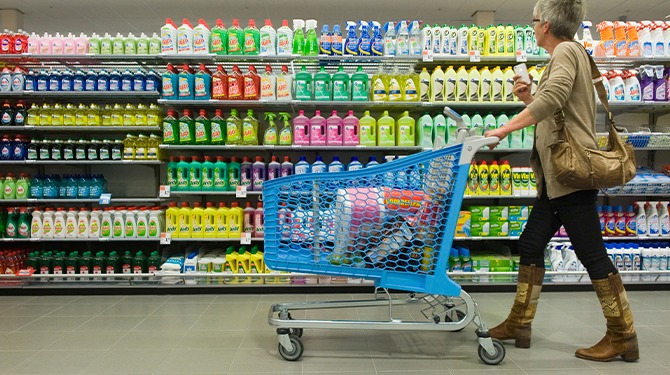 Albert Heijn introduceert de persoonlijke inflatiebox: ‘Alles wat jij lekker vindt, nu véél duurder!’