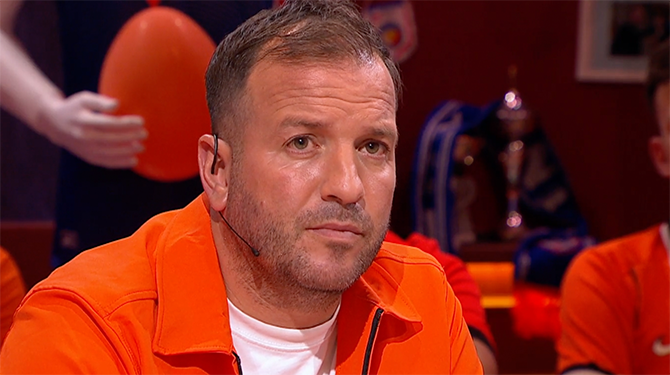Van der Vaart onderbreekt analyse voor drinkpauze
