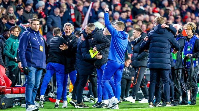 Dit gebeurde er in het hoofd van Peter Bosz rond de 3-2 van PSV