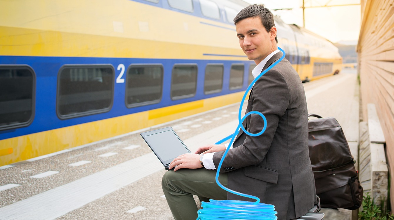 Handig: Friso neemt altijd glasvezel mee de trein in voor snel internet