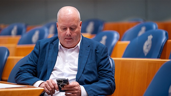 Theo heeft niets tegen PVV-Kamerleden, maar ze pikken wel de baantjes in van hardwerkende Nederlanders