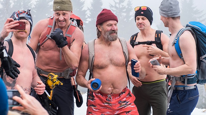 Met de juiste training en veel doorzettingsvermogen kan ook jij het twee minuten uithouden in één huis met Wim Hof