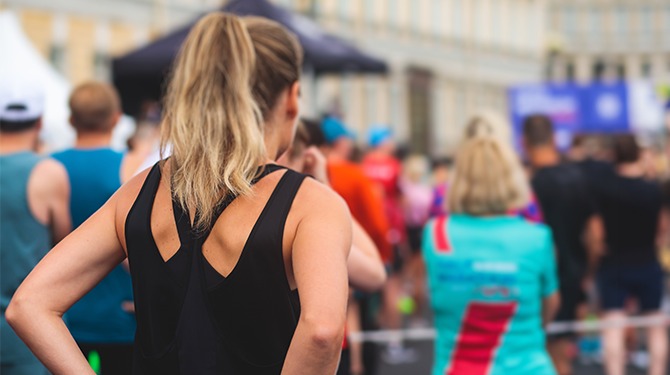 Ongetrainde Jasmin doet Dam tot Rokinloop