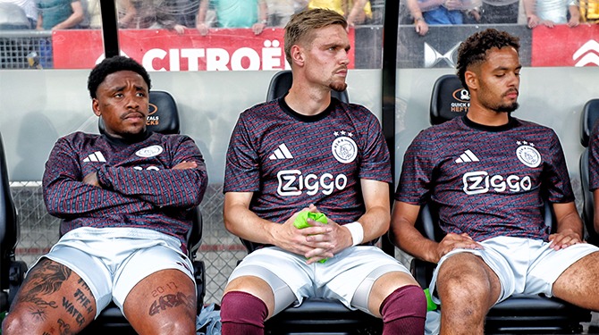 Drama in Amsterdam: Ajax weet selectie nagenoeg intact te houden