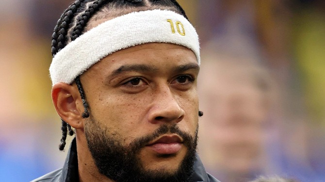 Depay probeert Ten Hag te overtuigen dat hij ook een aandeel had in het Ajax van 18/19
