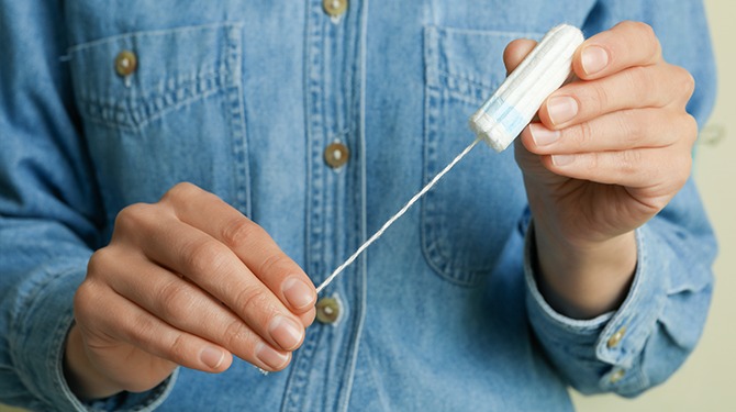 IJzertekort tijdens menstruatie? Niet met deze tampons met toegevoegde metalen!