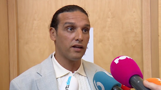Tv-producent zet vast aantekening in agenda om over 5 jaar contact op te nemen met Ali B