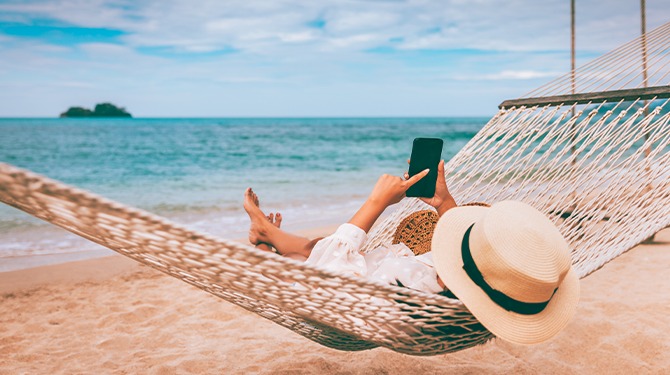 Ultiem vakantiegevoel: 8000 km van huis door je telefoon scrollen