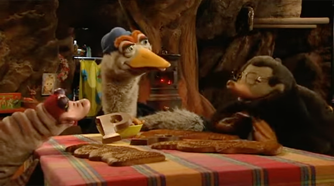 Moffel en Piertje beginnen polyamoreuze relatie met Arie