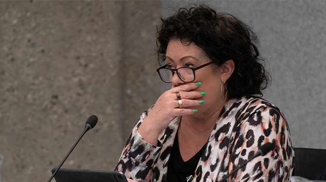 EU doet alsof Van der Plas nooit met vuist op tafel heeft geslagen