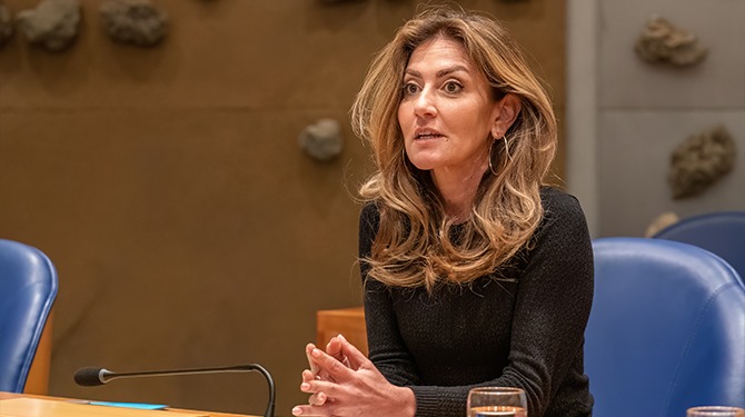 Yesilgöz wil stop op berichtgeving rond gezinshereniging: 'Het is nieuws op nieuws op nieuws'
