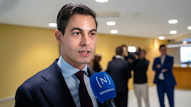Nederland boos op Israël vanwege vastbinden activisten: ‘Zo behandel je alleen Palestijnen’