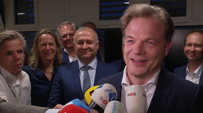 Omtzigt tevreden: rechtsstaat straks afgebroken door extraparlementair kabinet