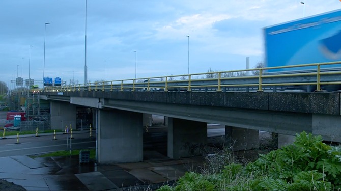 Boze automobilisten eisen onveilige brug over A7