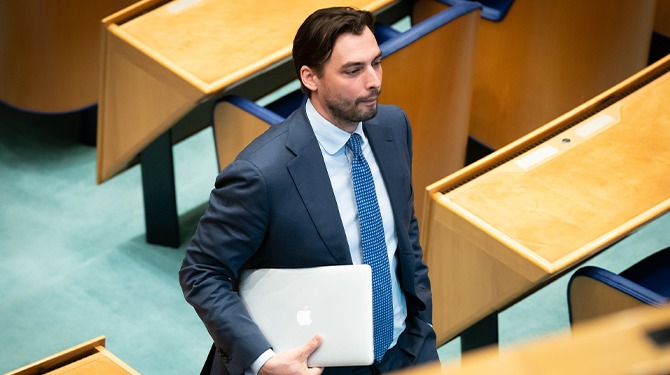 Baudet niet bij Bosma langs omdat hij met Klaver een afspraak had bij het fietsenhok in de kleine pauze