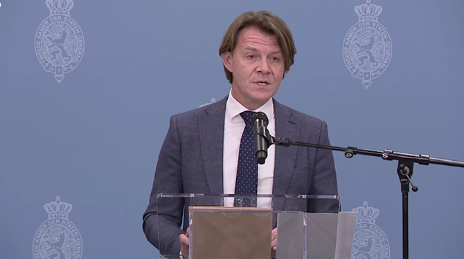 We zijn er bijna: we hoeven alleen nog maar even over alle inhoud te praten en met alle fracties overeenstemming te bereiken over alle posten