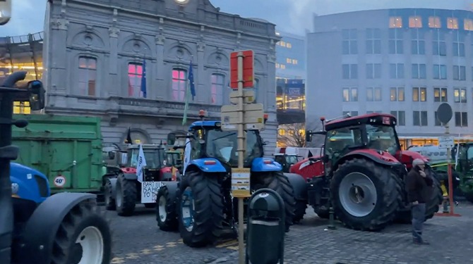 EU: 'Dit zijn de ambitieuze klimaatdoelstellingen totdat er een tractor op de stoep staat'