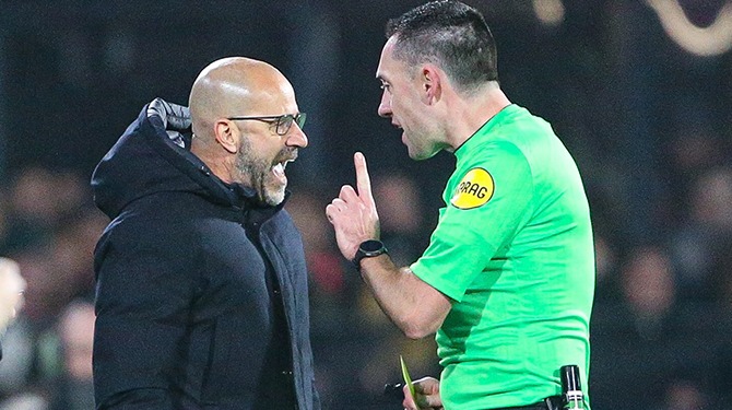 Higler licht regels toe: 'Buiten de Kuip is dit een penalty'