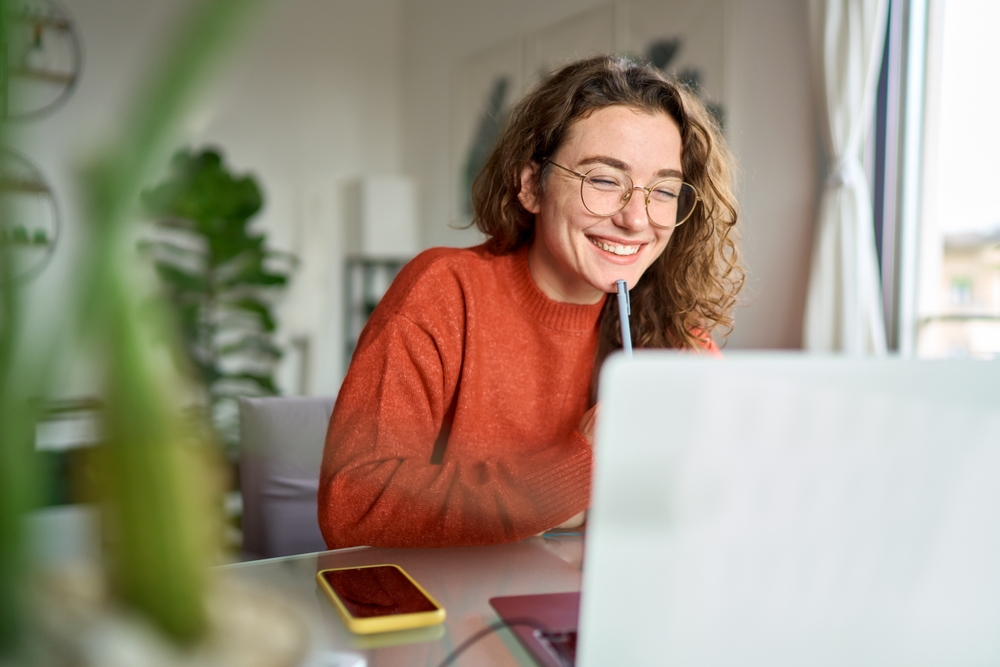Sanne heeft zulke goede beeldkwaliteit dat eerste kwartier van videocall gaat over puist op haar kin