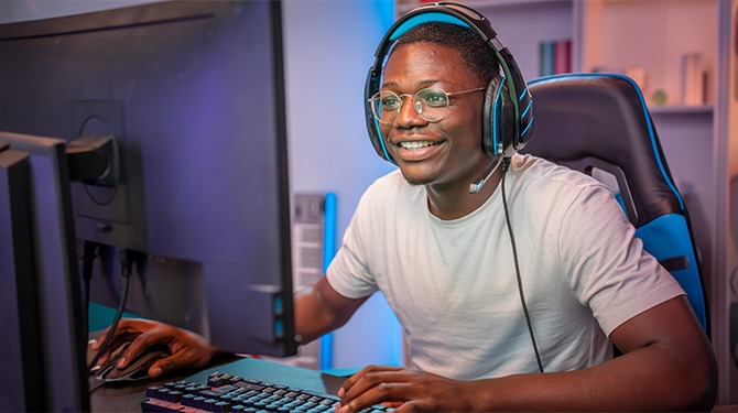 In KNO-arts Simulator 2024 kunnen gamers zelf hun gehoorschade herstellen