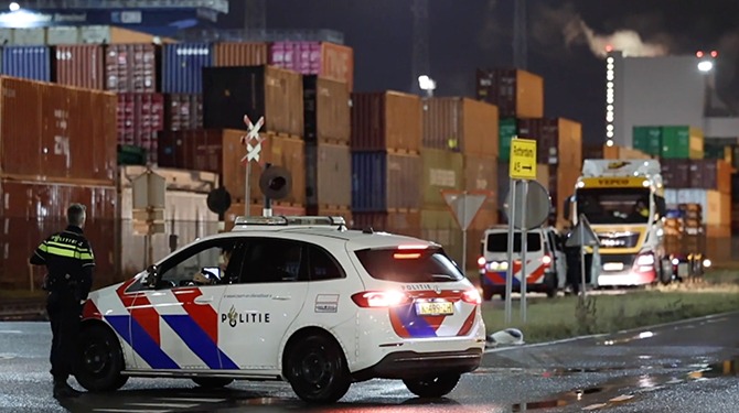 Waarom willen mensen per se drugs uit de haven als je het ook op elke straathoek kan halen?