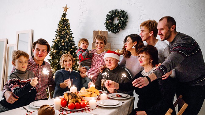 4 PVV’ers gepeild aan tafel bij het kerstdiner dit jaar