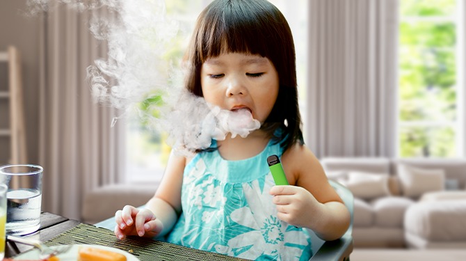 Slimme ouders leren kinderen groente eten door middel van vape met groentesmaakje