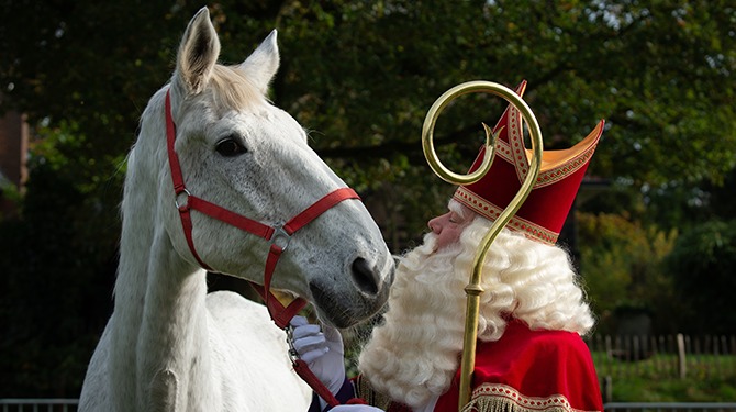 Sinterklaas weigert plannen door te laten rekenen door CPB: ‘Hoe gaat die man dit betalen?’