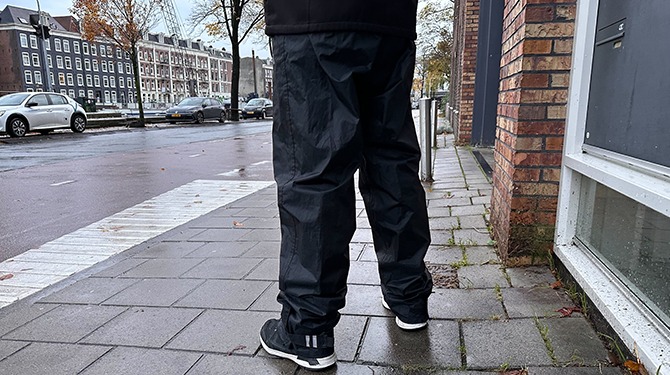Bah: man loopt al 34 dagen in dezelfde broek
