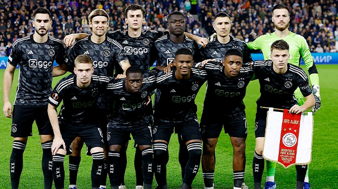 Ajax op 4e plek in de poule: waarom presteert het in Europa League zoveel beter dan in Eredivisie?