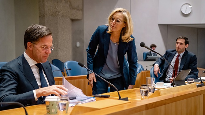 Kabinet gaat meedoen aan 'girl math' trend om begroting rond te krijgen