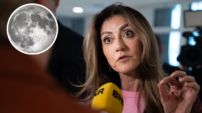 Yesilgoz op werkbezoek bij astronauten tijdens rondje om maan