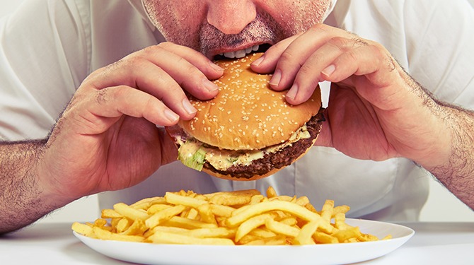Gezondheidsraad: ‘Ongezond eten moet net zo onbetaalbaar worden als gezond eten’