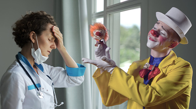 Cliniclowns gaan zorgpersoneel opvrolijken