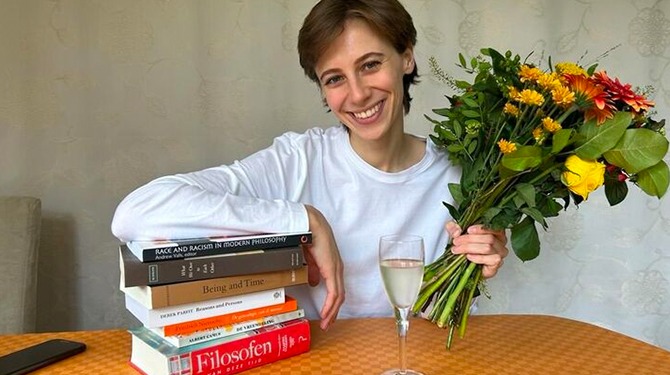 Marie is nog maar net afgestudeerd als filosoof en de opdrachten stromen al binnen