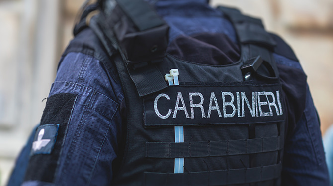Grootste drugsvangst ooit in Italië, laatste uurtje Lowlands op losse schroeven