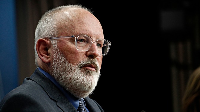 Timmermans een goede kandidaat? Mensen die Timmermans haten vinden van niet