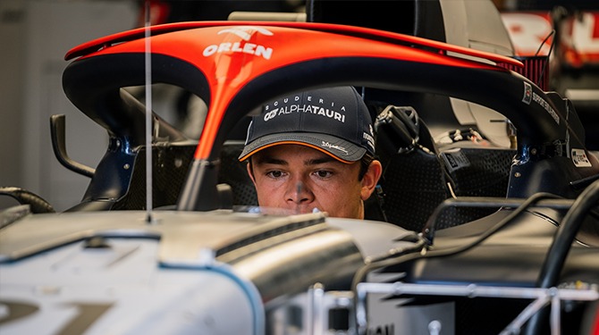 Nyck de Vries stapt uit F1 om bij bevalling vrouw Van Aert te kunnen zijn