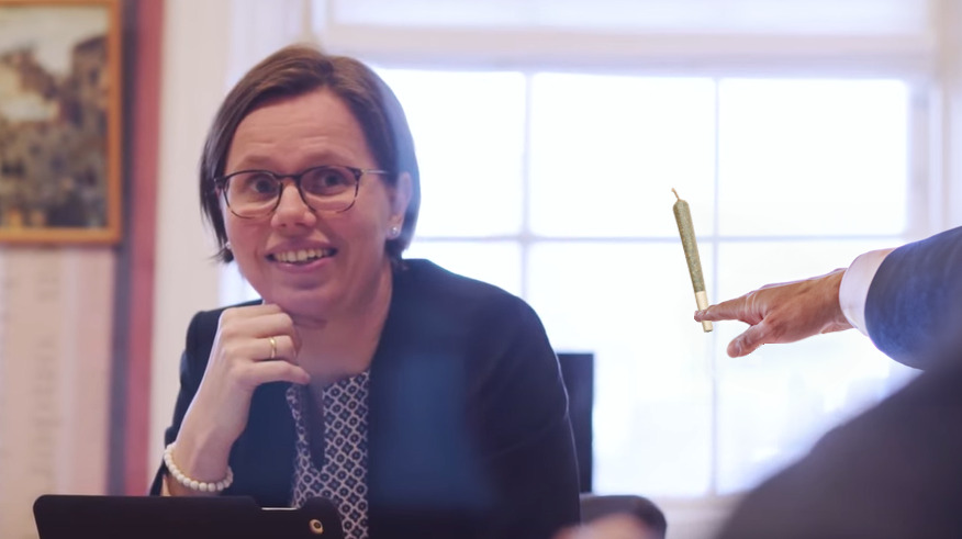 Rutte eist dat Mirjam Bikker dikke joint rookt