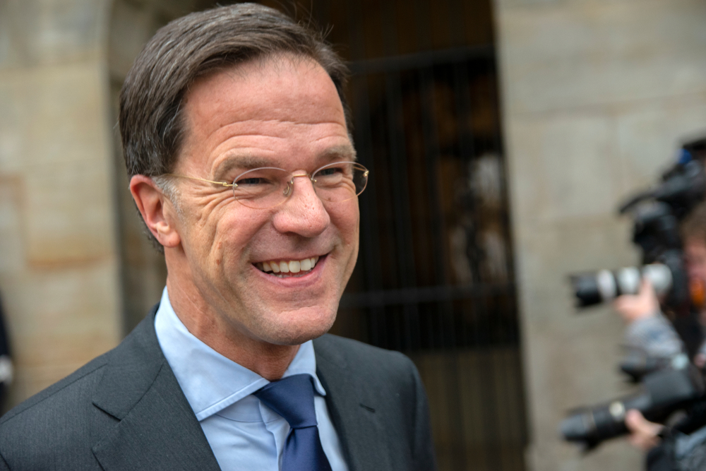 Rutte wil ministers met hun gezinnen herenigen