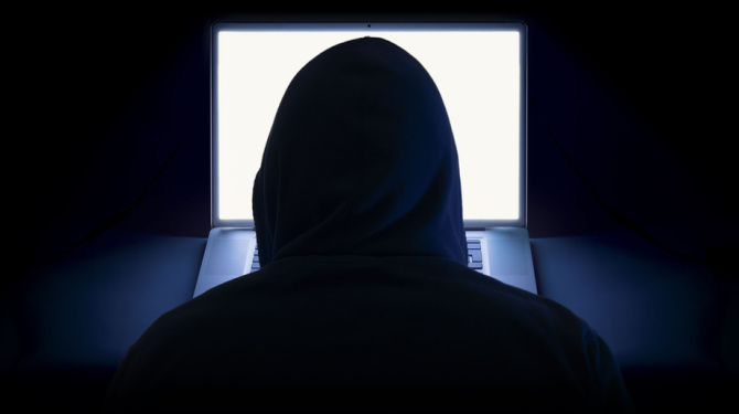 Hackers dreigen met gele kaart, KNVB maakt losgeld direct over