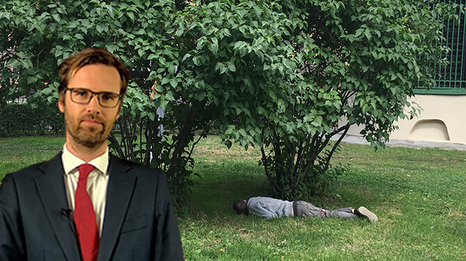 Sjoerd Sjoerdsma treft slapende Sjoerd aan in achtertuin