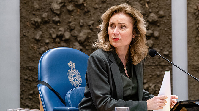 Vera Bergkamp: 'Onveilige werksfeer in Kamer is goede afspiegeling van de rest van het land'