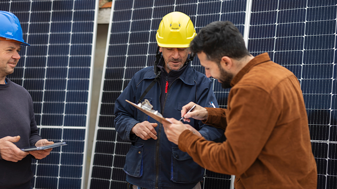 Energieleveranciers bieden nieuw Plus-abonnement: 'Voor 19,95 extra per maand krijg je voorrang op het stroomnet'