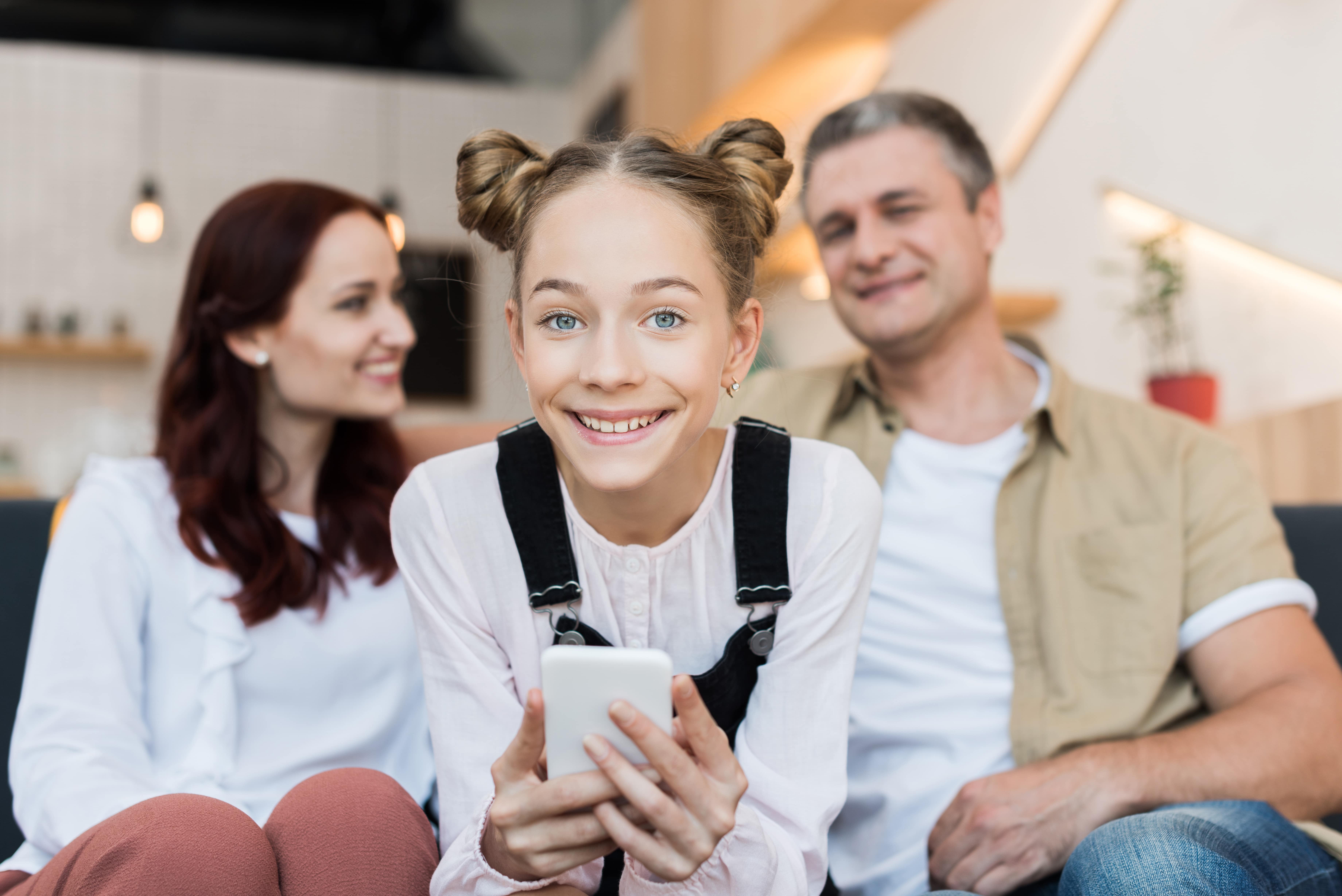 Als Linde tot haar 18e niet op social media gaat, krijgt ze van haar ouders een positief zelfbeeld cadeau