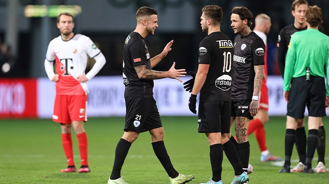 Spelers FC Utrecht balen van blamage: ‘Vanochtend op ons werk weer uitgelachen'