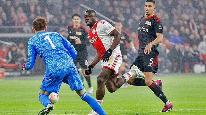Laat Ajax vandaag een compleet ander gezicht zien met een doelpoging in de eerste helft?